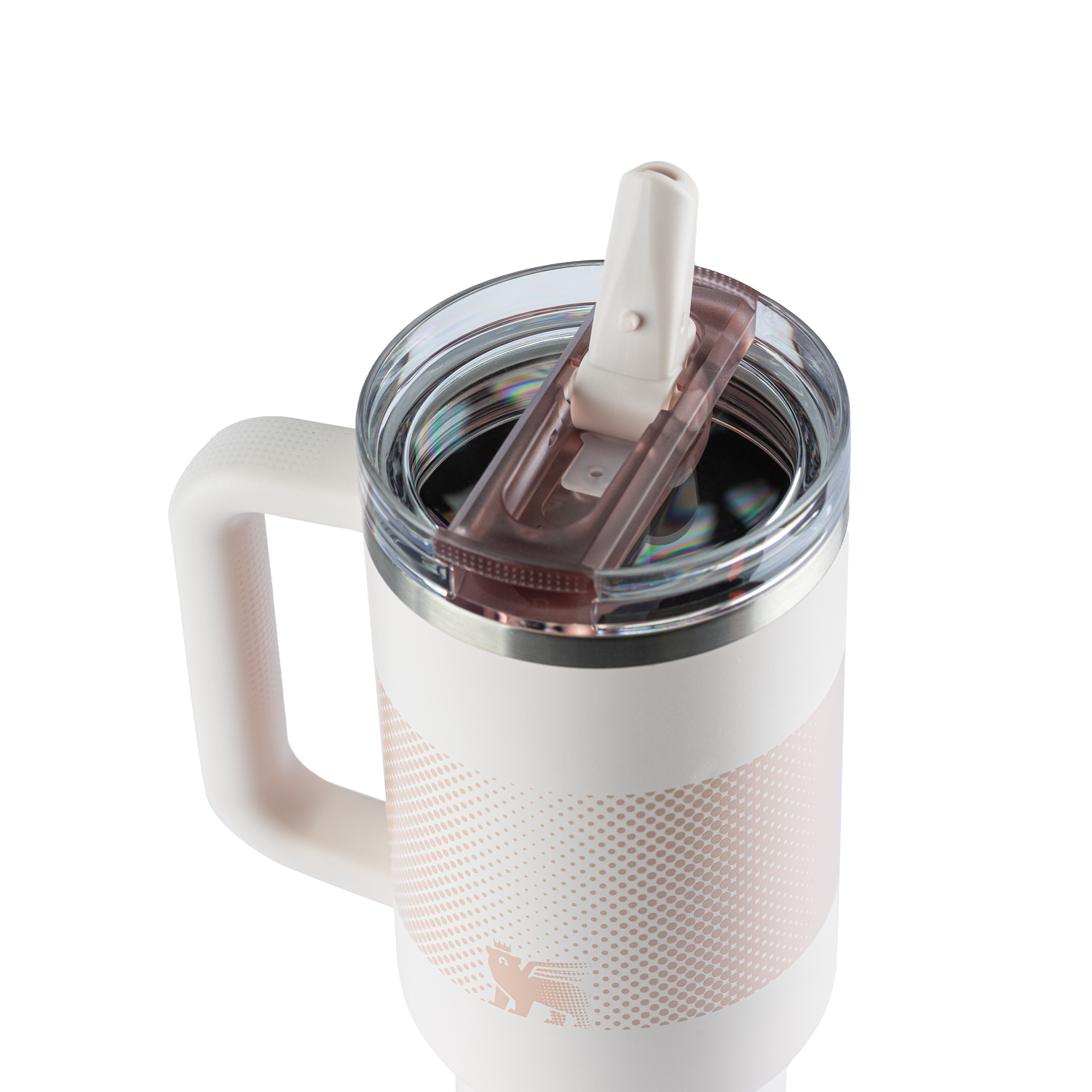 Caneca térmica Stanley rosa claro, com alça robusta e tampa com bico articulável. Apresenta design texturizado com pequenos furos e o nome "STANLEY" gravado.