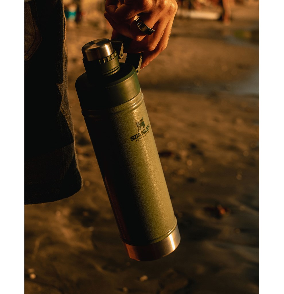 Garrafa Térmica Classic Hydration Hammertone Green | 750ML