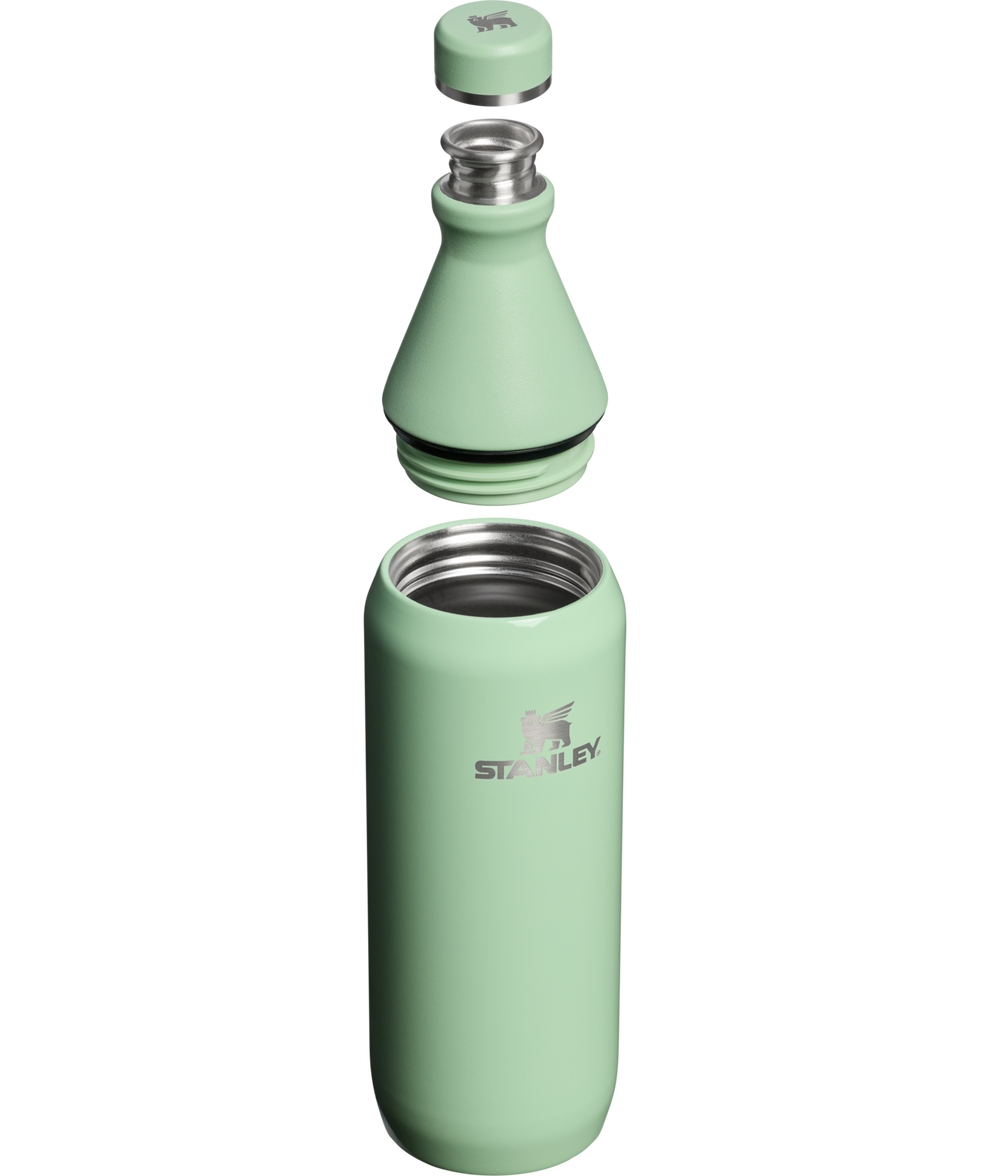 Stanley 1913 Garrafa Térmica Slim Bottle Pistachio 591ml