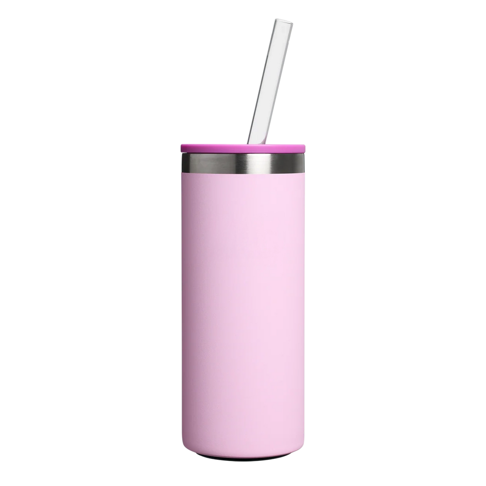 Copo térmico rosa com tampa e canudo.