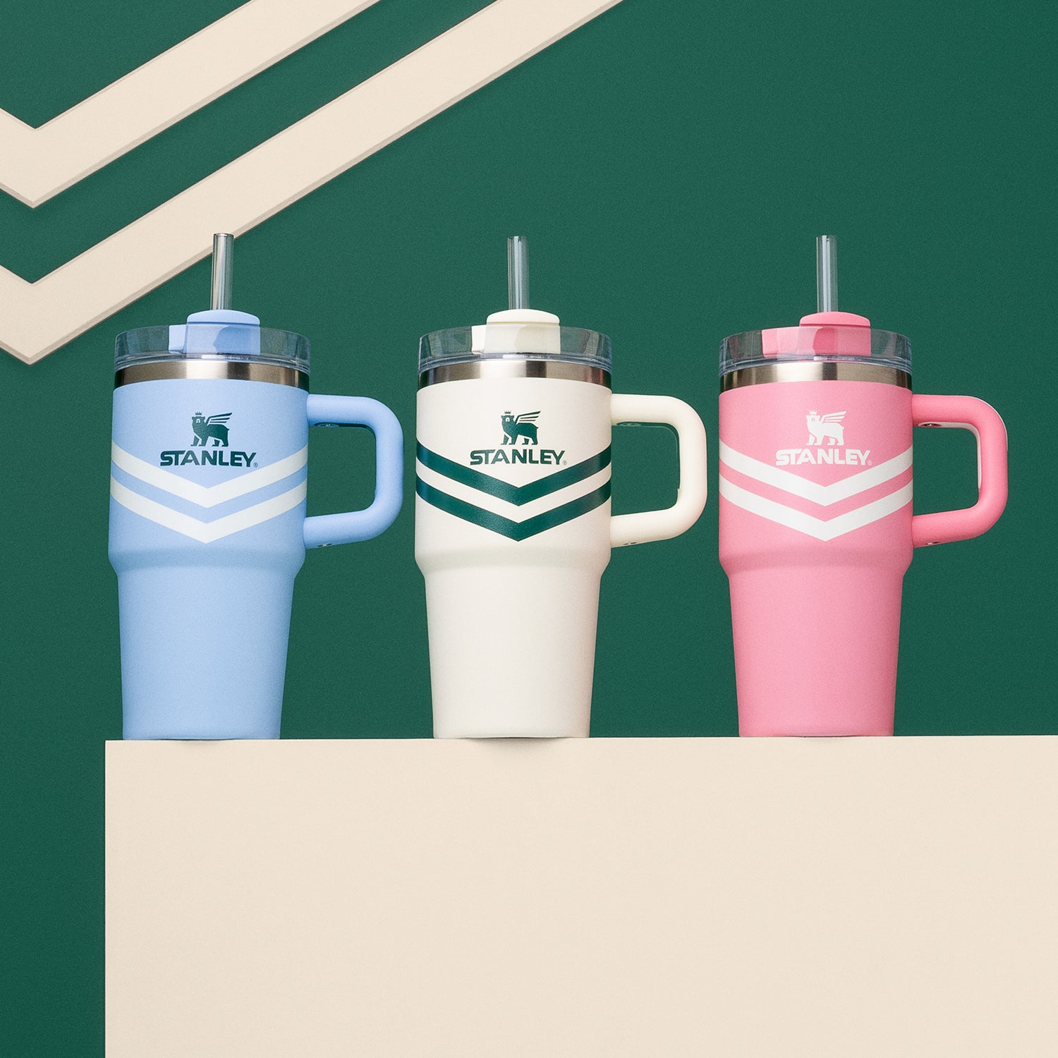 Copo Quencher Com Alça Plumeria Chevron Stanley | 591ml