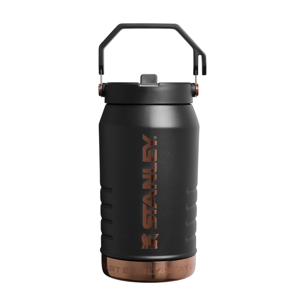 Jug Térmica Flip Straw Messi Black Stanley | 1.9L – Stanley 1913 BR Jug Térmica Flip Straw Messi Black Stanley | 1.9L – Stanley 1913 BR