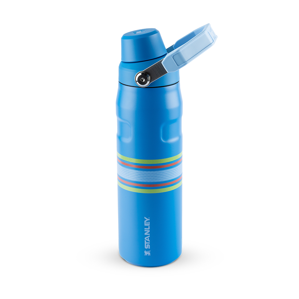 Stanley 1913 Garrafa Térmica Aerolight Fast Flow Varsity Azure Stripes 710ml